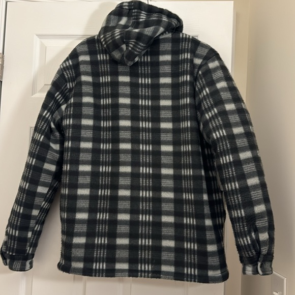 Men’s Fleece Jacket Size Medium. Black and Gray Flannel color NWOT - Picture 3 of 4